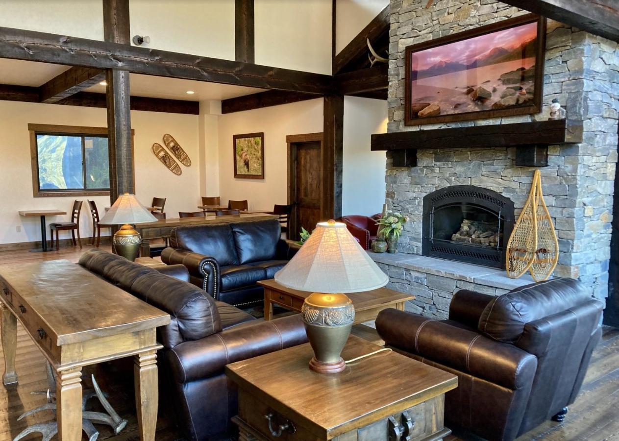 Summit Mountain Lodge And Steakhouse East Glacier Park Village Exterior photo