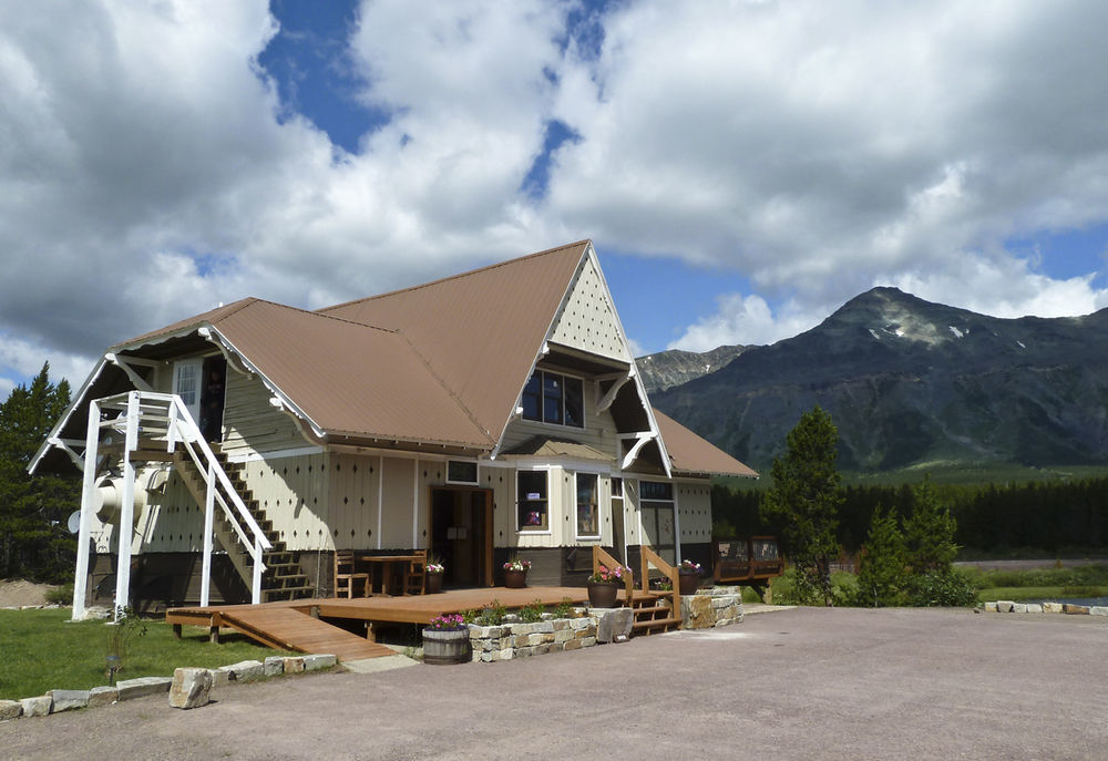 Summit Mountain Lodge And Steakhouse East Glacier Park Village Exterior photo